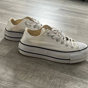 Still available — Platform converse - size 6